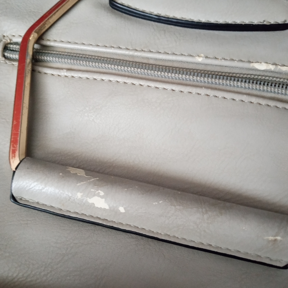 Gray Purse - Picture 6 of 10